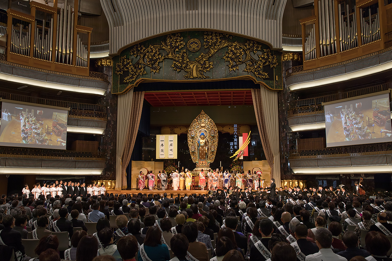 本会創立８０周年を迎えた年頭の「御親教」式典 法話を通して各人 